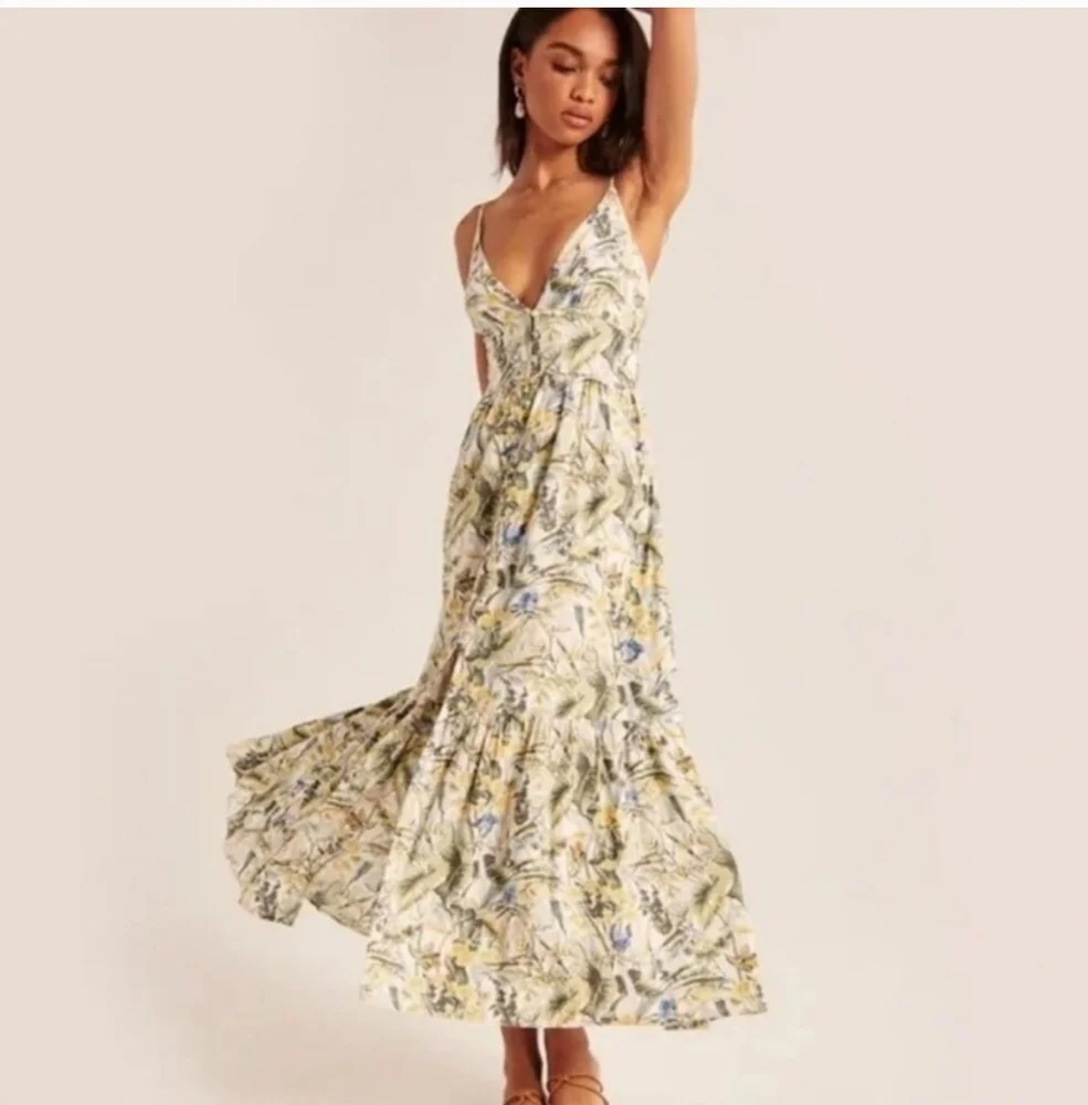 Abercrombie & Fitch Floral Maxi Dress Size Medium
